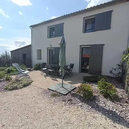 Le Hameau Des Lys - 12min Du Puydufou דירה