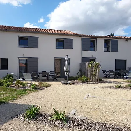 Les œillets Jusqu'à 4 Personnes - Le Hameau Des Lys - 12min Du Puydufou Appartement *